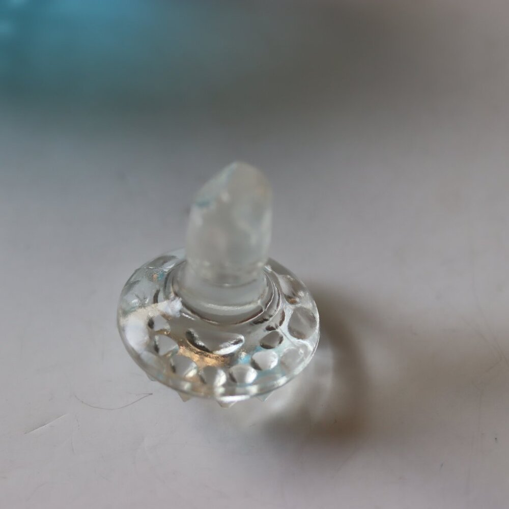 Vintage Fenton Blue Opalescent Glass Perfume Bottle Hobnail Pattern - Picture 4 of 4
